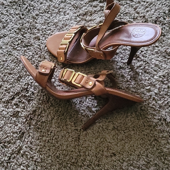 Shoes - Picture 2 of 3